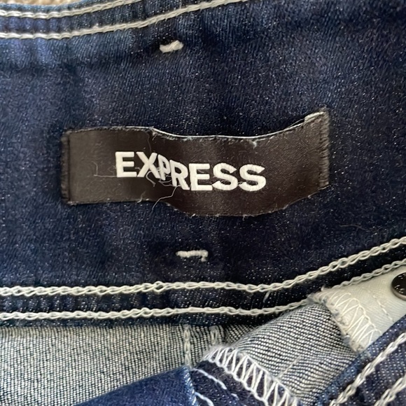 Extreme High Rise Shorts - Picture 3 of 5